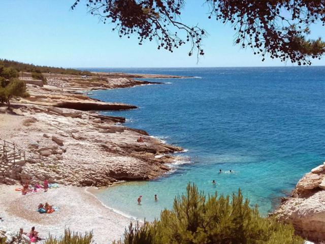 Apartament Sous Le Soleil Des Alpilles Mouries Zewnętrze zdjęcie